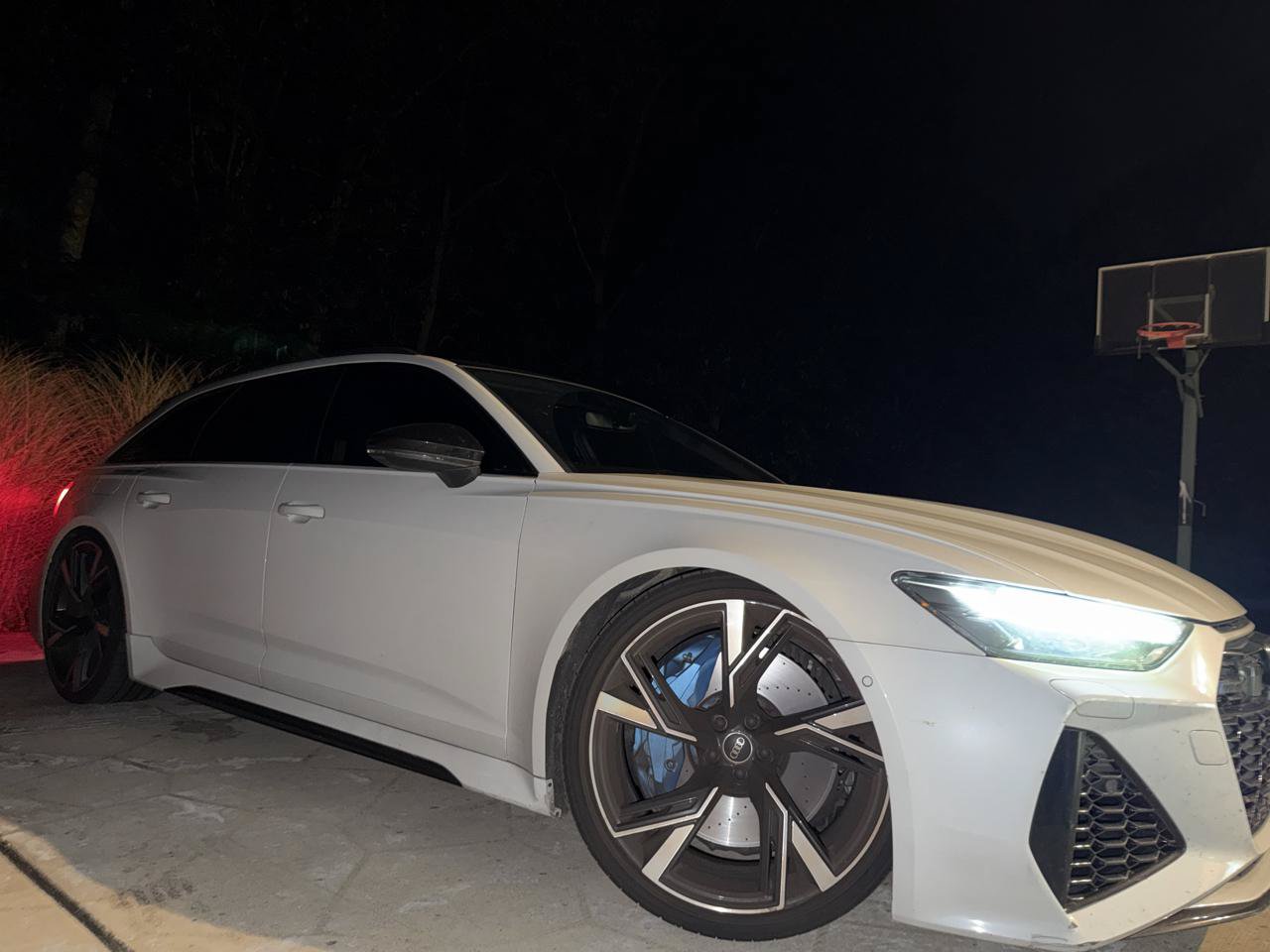 Used 2021 Audi RS 6 AWD/4WD image 2