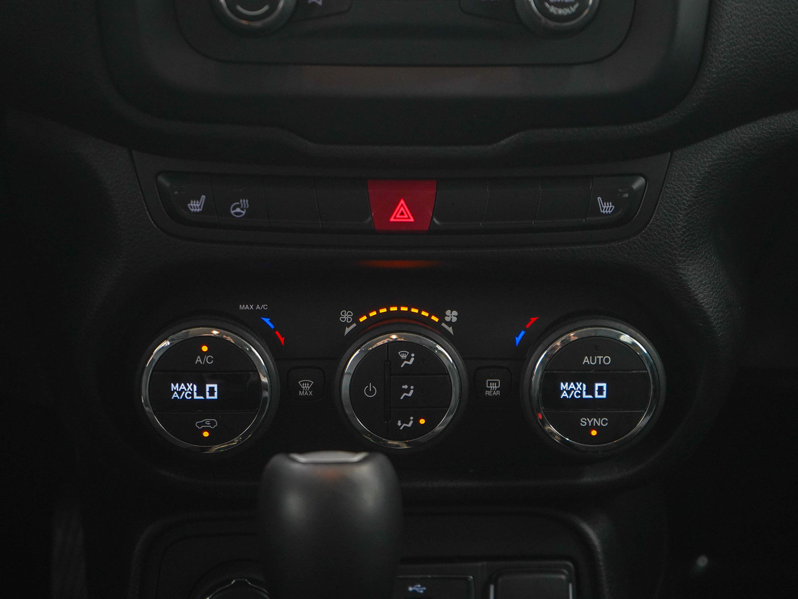 Used 2015 Jeep Renegade Limited AWD/4WD image 18