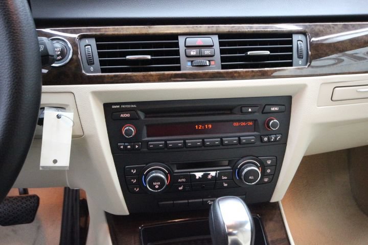 Used 2010 BMW 328i xDrive Coupe AWD/4WD image 19