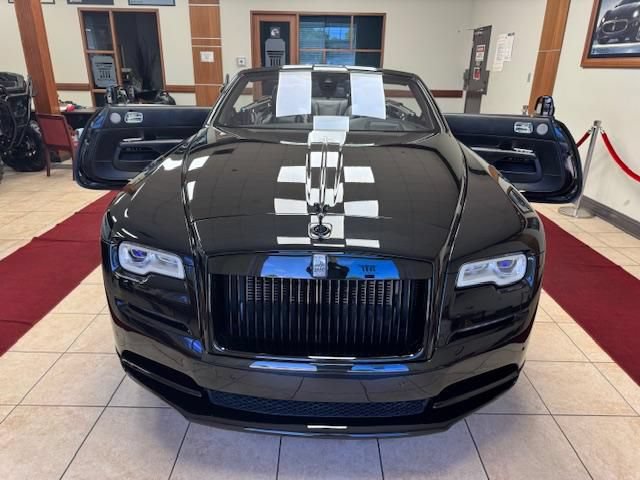 Used 2018 Rolls-Royce Dawn RWD image 22