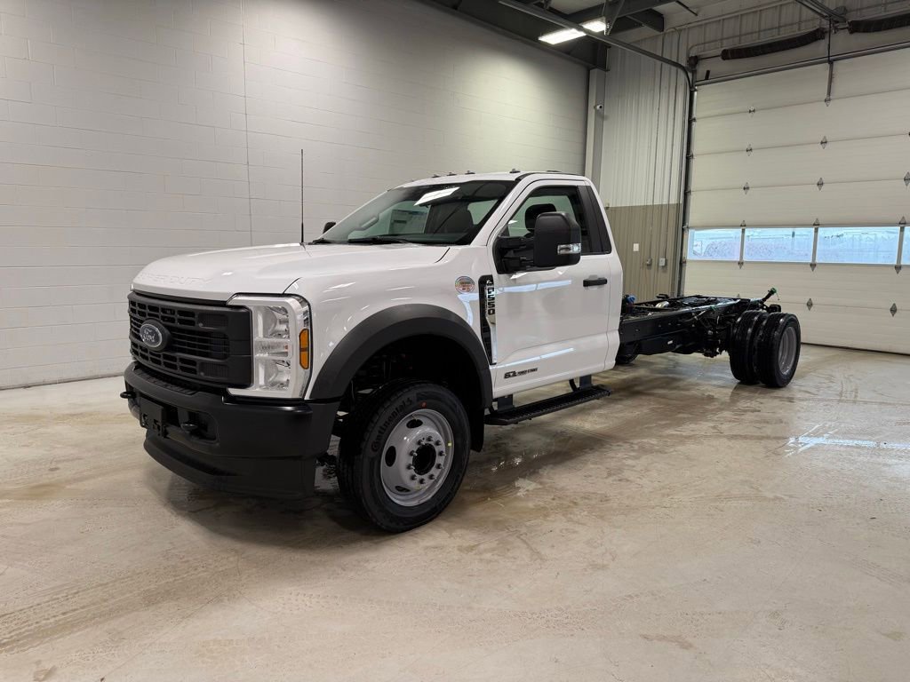 New 2026 Ford F550 2WD Regular Cab Super Duty image 3