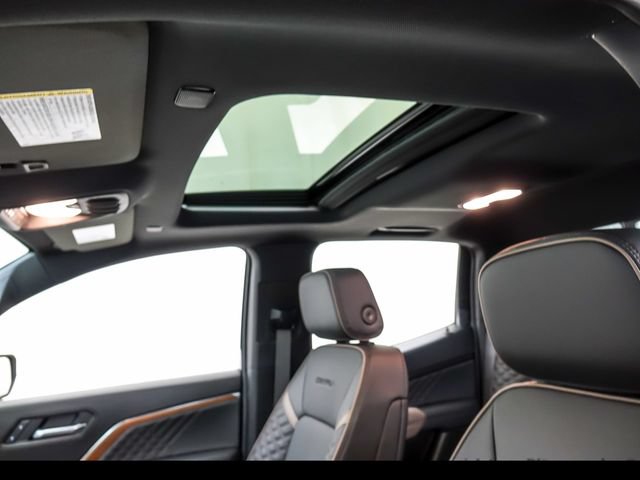 New 2026 GMC Canyon Denali w/ LPO, Denali Black Edition AWD/4WD image 13