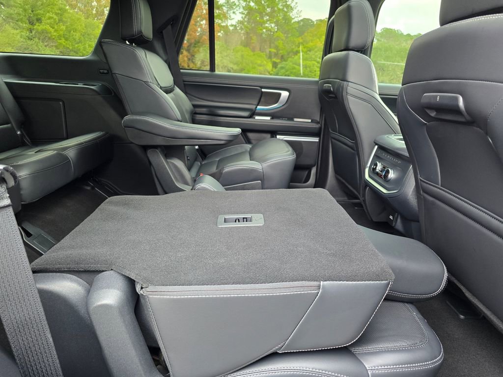 New 2025 Ford Expedition Platinum w/ Stealth Appearance Package image 70