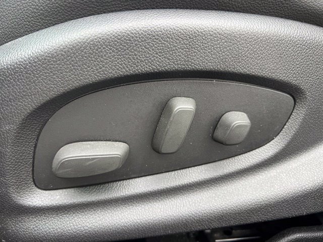 Used 2015 Chevrolet Impala LT w/ Convenience Package FWD image 27