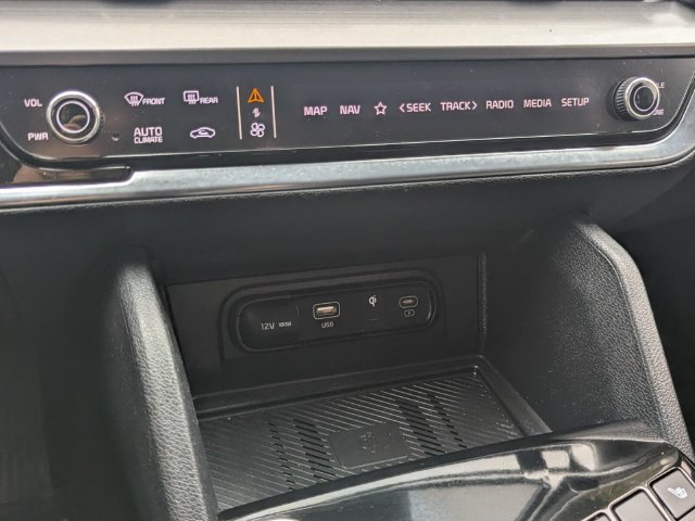 Certified 2025 Kia Sportage EX FWD image 24