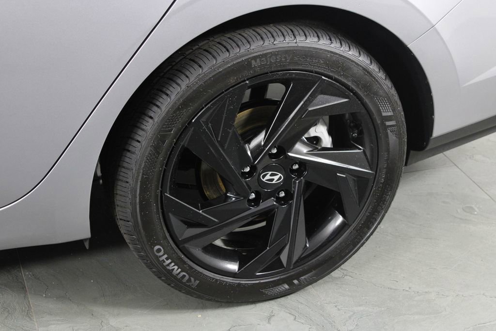 Used 2026 Hyundai Elantra Sport image 12