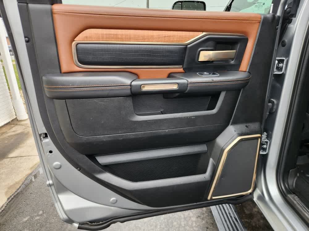 Used 2022 RAM 3500 Limited image 17