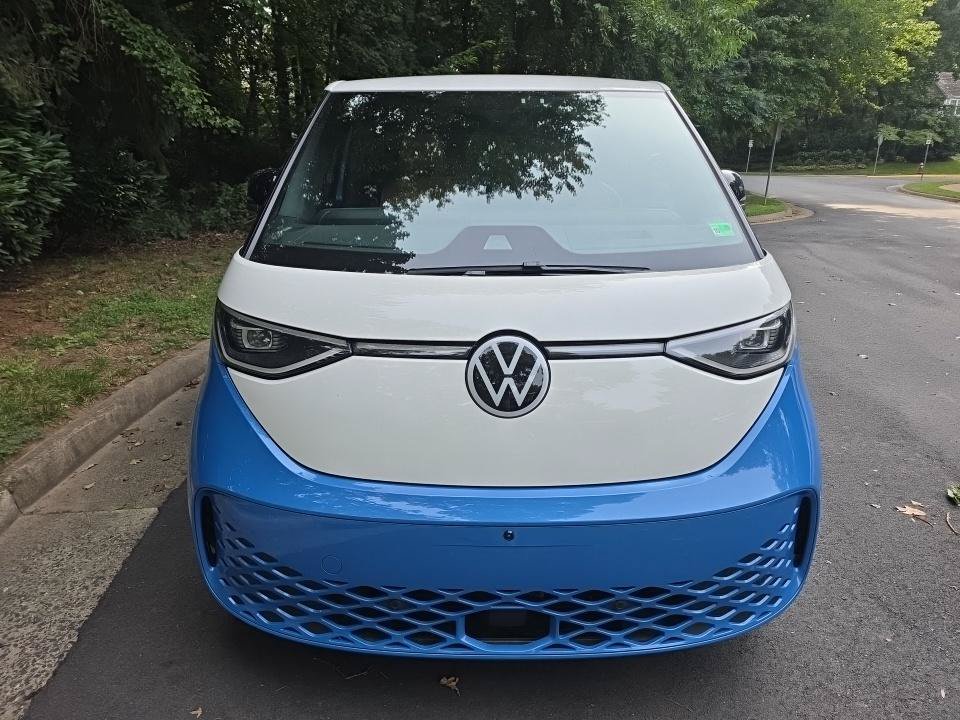 Used 2025 Volkswagen ID. Buzz Pro S Plus w/ Cupholders Package AWD/4WD image 14