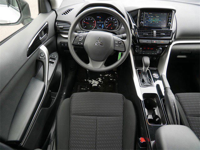 Used 2025 Mitsubishi Eclipse Cross ES image 10