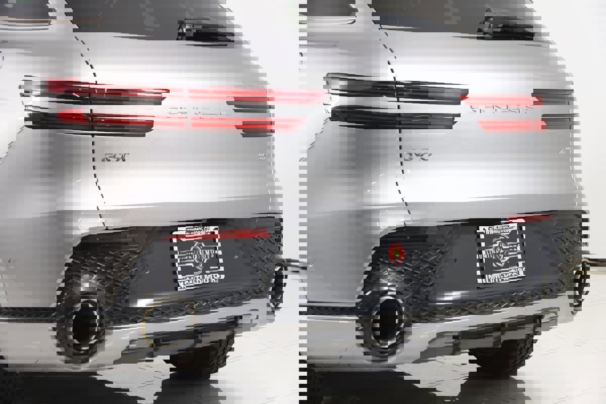 Used 2023 Genesis GV70 2.5T w/ Sport Prestige Package image 26