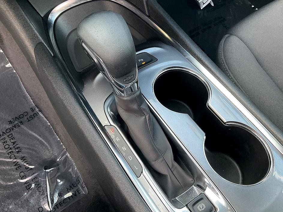 Used 2024 Chevrolet Malibu LT image 28