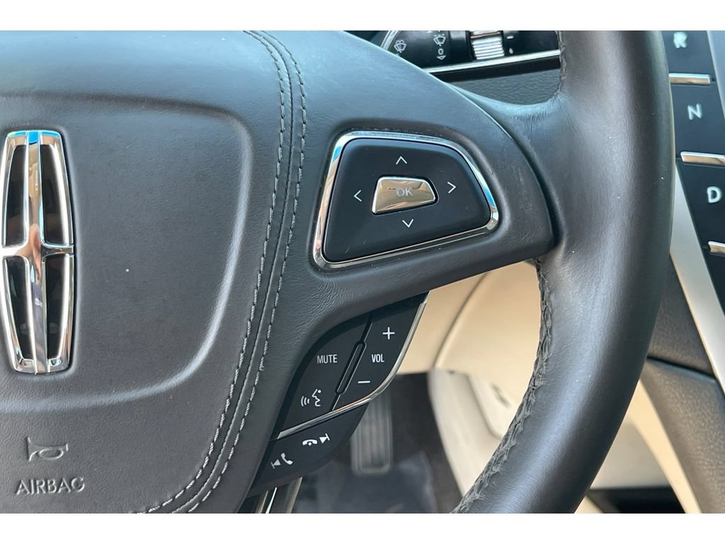 Used 2018 Lincoln MKZ Reserve FWD image 36
