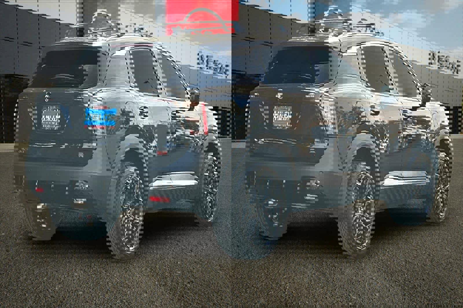 New 2026 Nissan Kicks SR w/ Illumination Package video 3