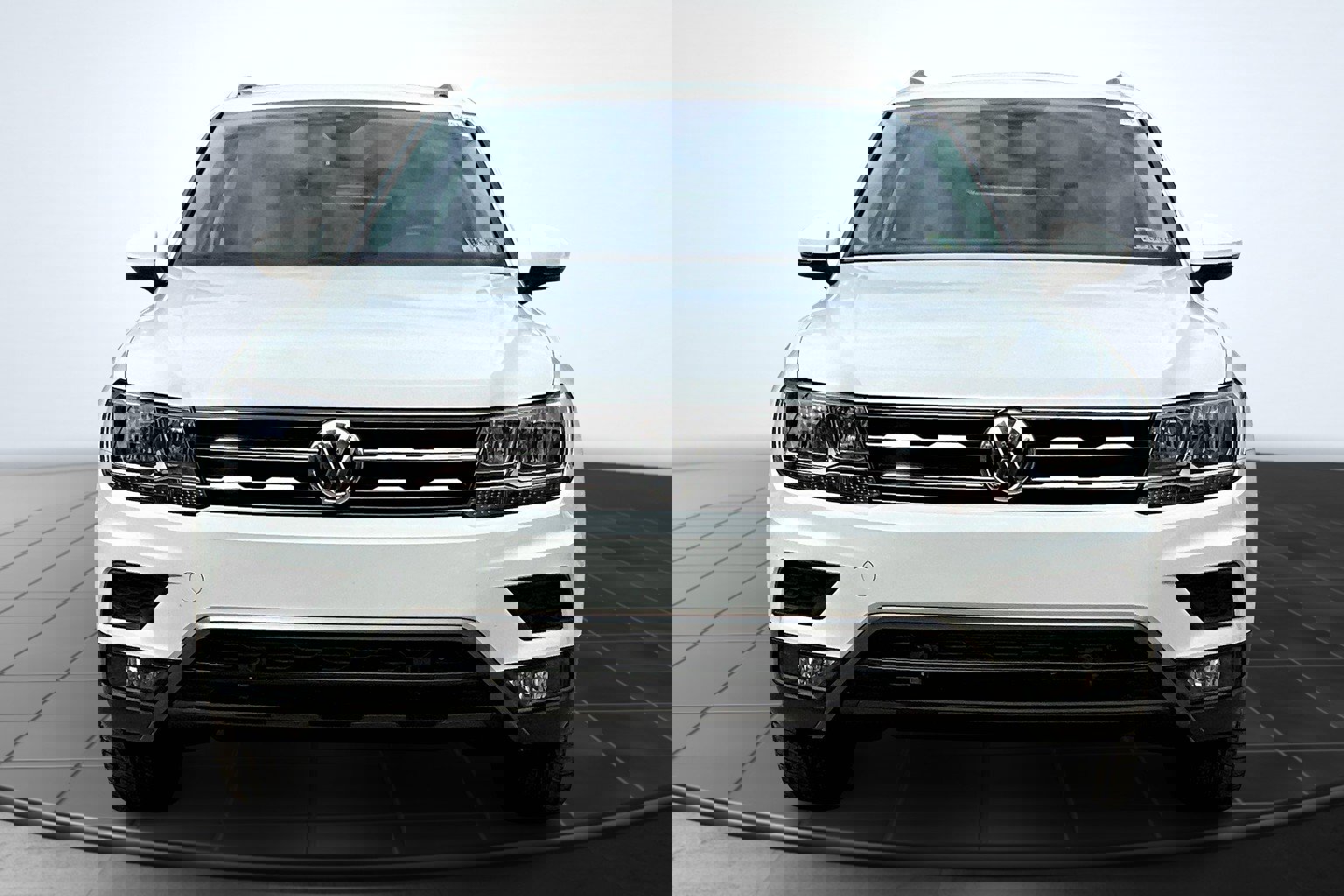 Used 2020 Volkswagen Tiguan SEL image 3