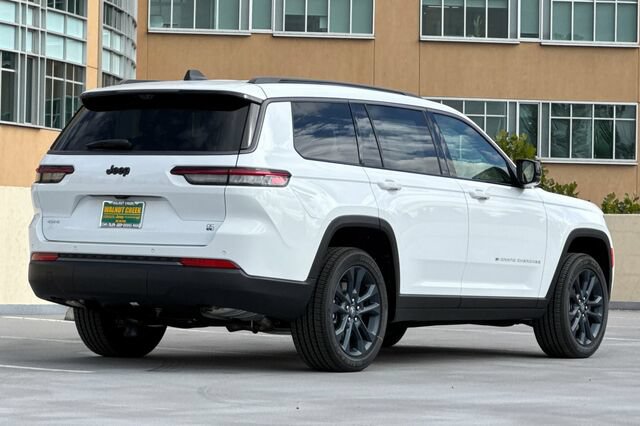 New 2026 Jeep Grand Cherokee L Limited AWD/4WD image 4