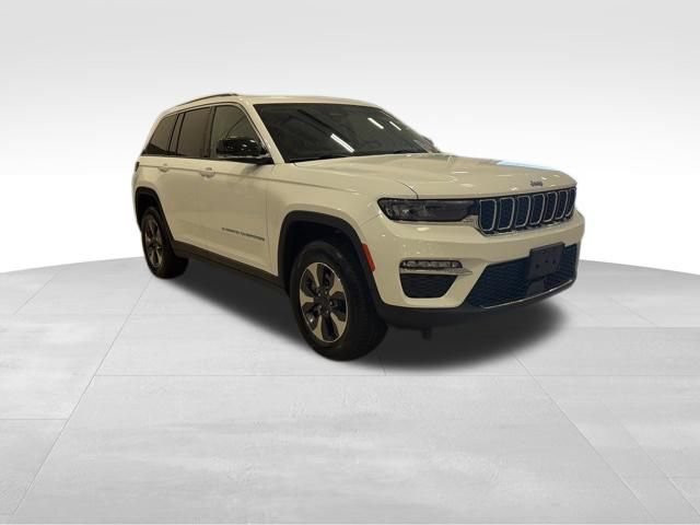Used 2023 Jeep Grand Cherokee 4WD 4xe image 30