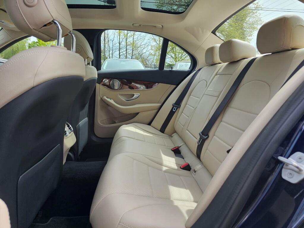 Used 2016 Mercedes-Benz C 300 4MATIC Sedan image 17