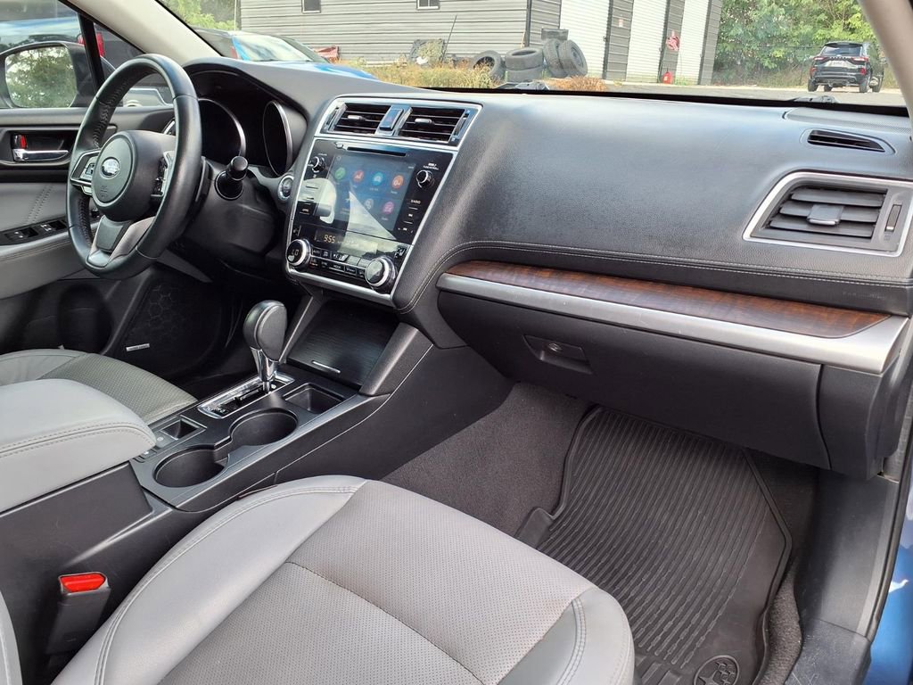 Used 2019 Subaru Outback 2.5i Limited AWD/4WD image 11