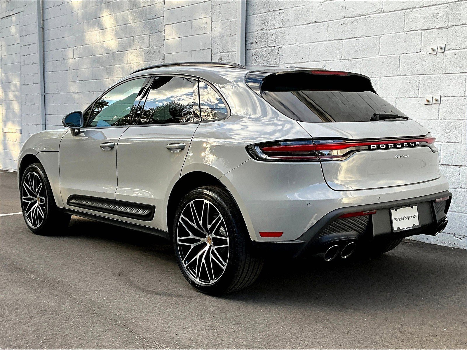 New 2026 Porsche Macan image 3