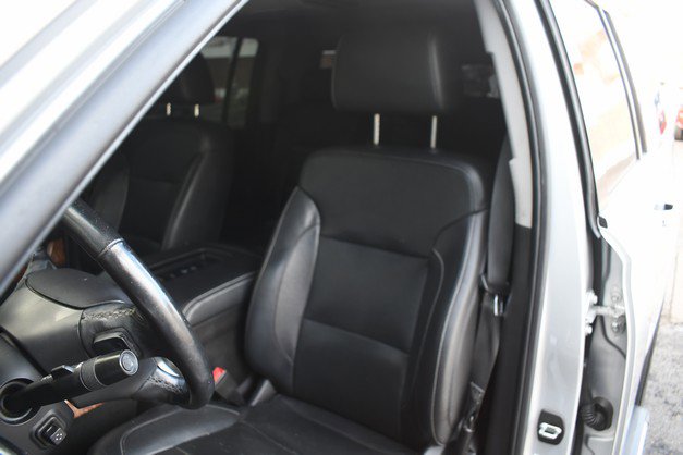 Used 2018 Chevrolet Suburban Premier image 17