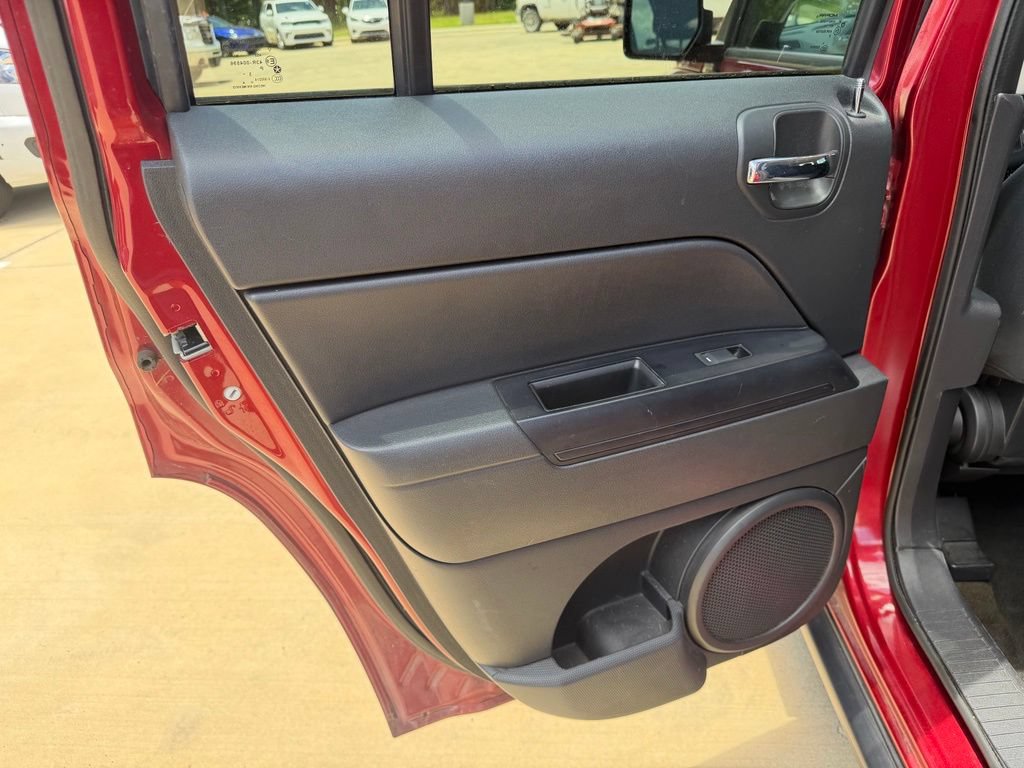 Used 2016 Jeep Patriot Sport w/ Power Value Group FWD image 15