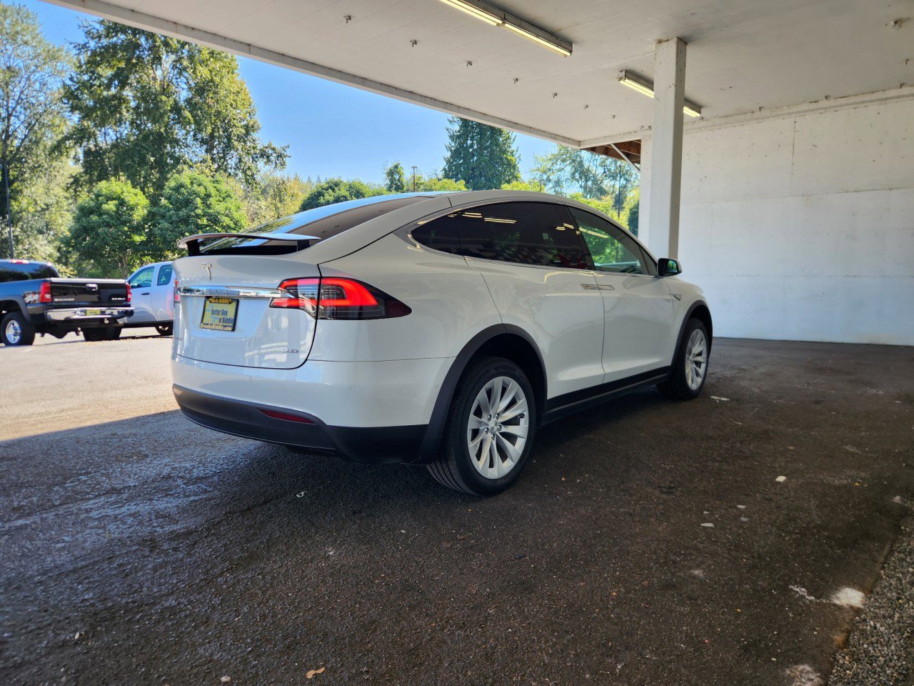 Used 2016 Tesla Model X 90D image 3