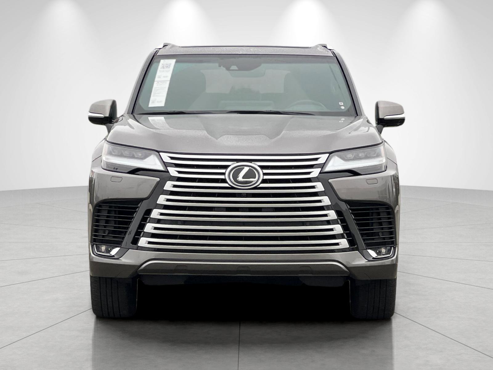 Used 2024 Lexus LX 600 4WD w/ Luxury Package image 8
