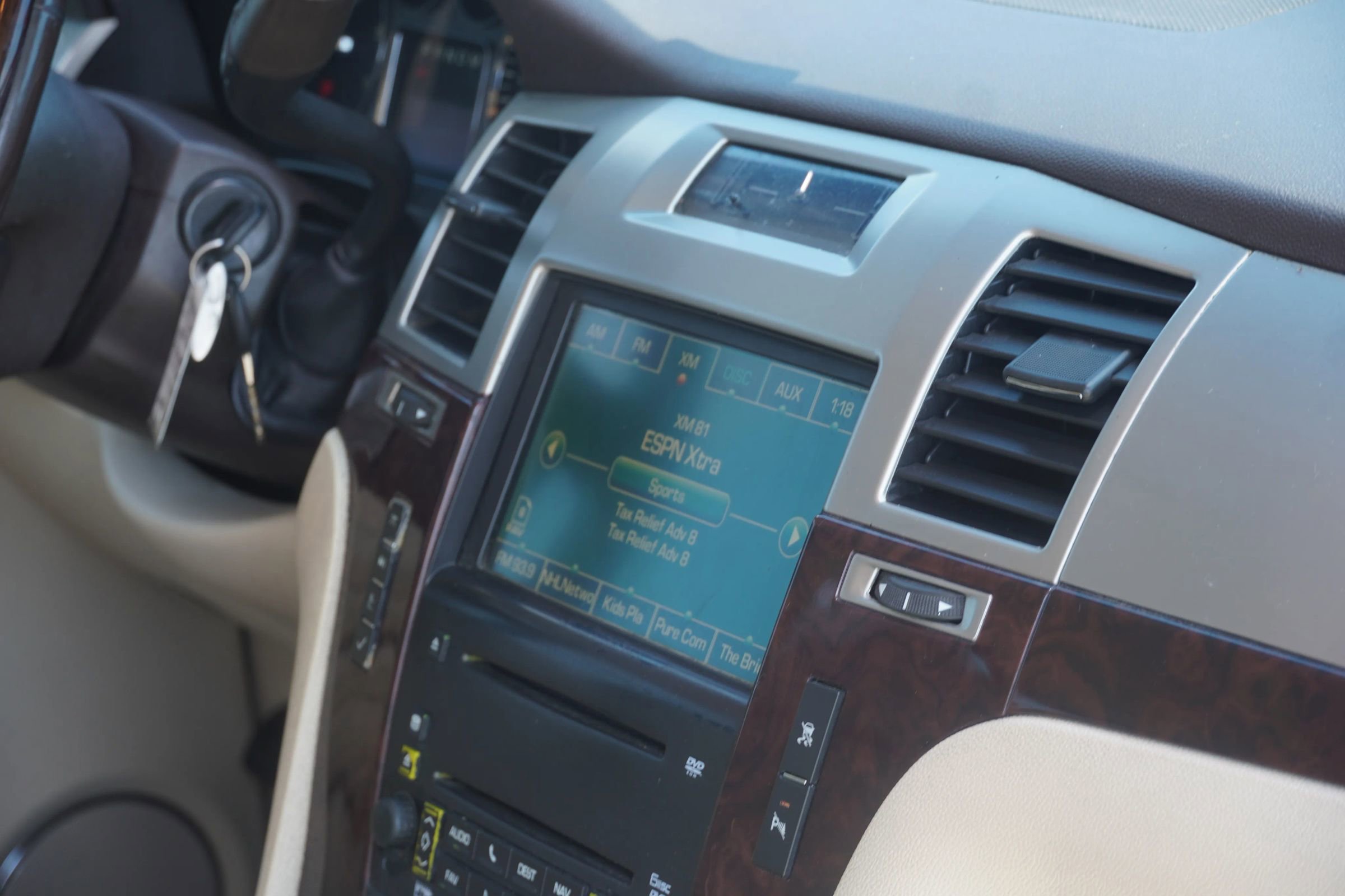 Used 2008 Cadillac Escalade AWD image 21