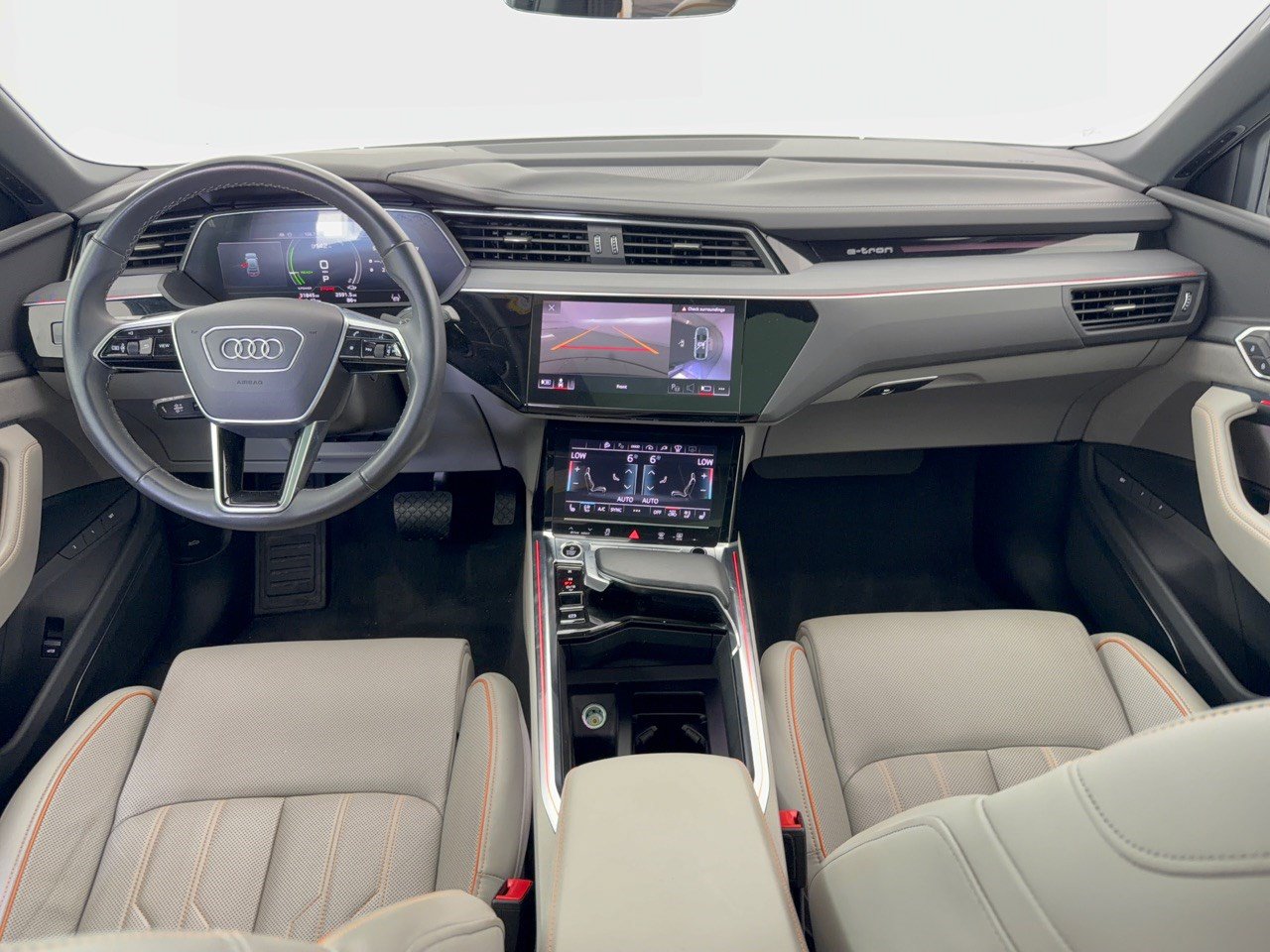 Used 2024 Audi Q8 e-tron Prestige AWD/4WD image 17