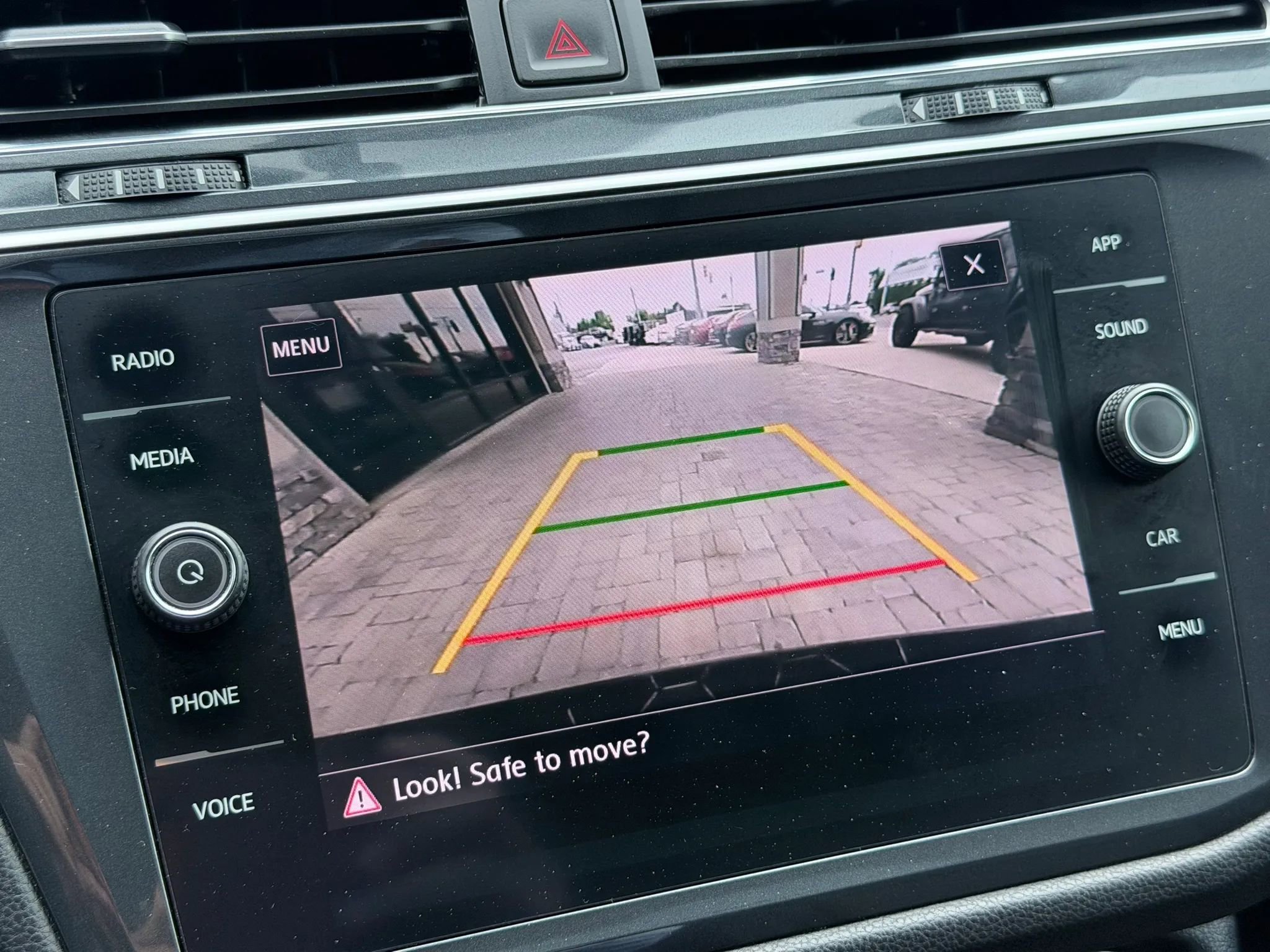 Used 2020 Volkswagen Tiguan SE w/ Panoramic Sunroof Package FWD image 37