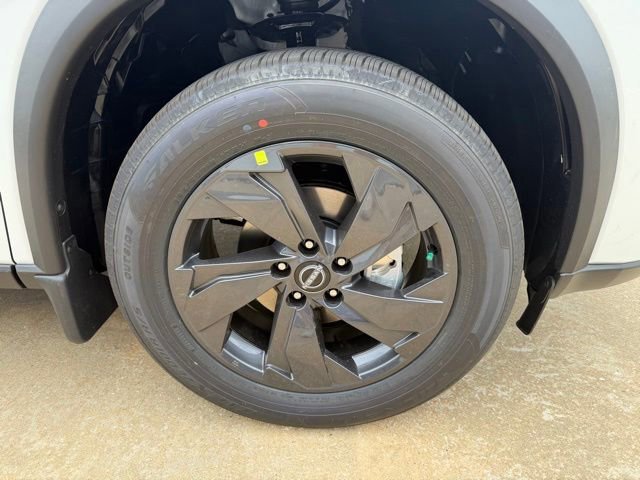 New 2026 Nissan Rogue SV FWD image 10