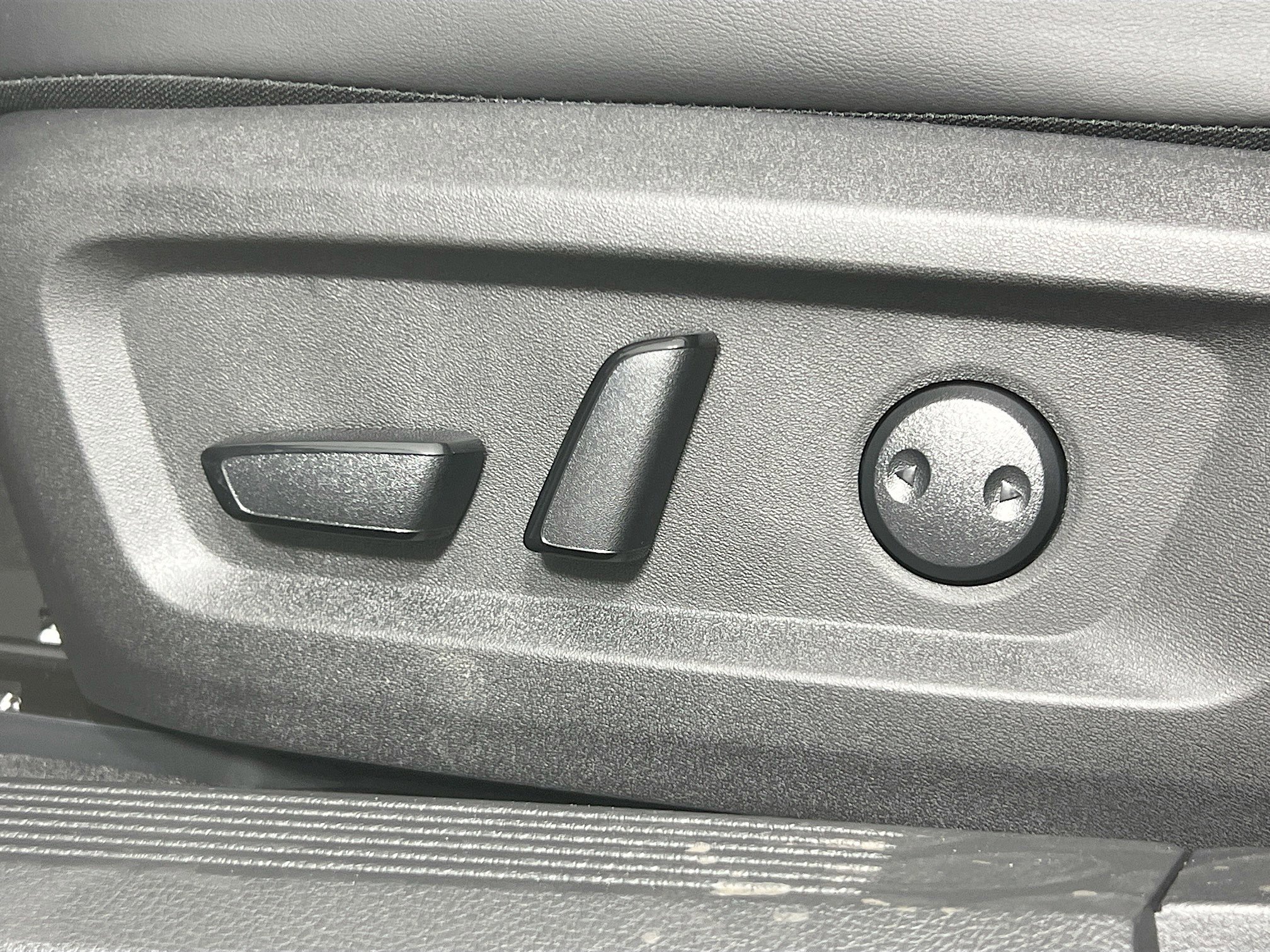 New 2026 Nissan Rogue Platinum w/ Platinum Premium Package image 4