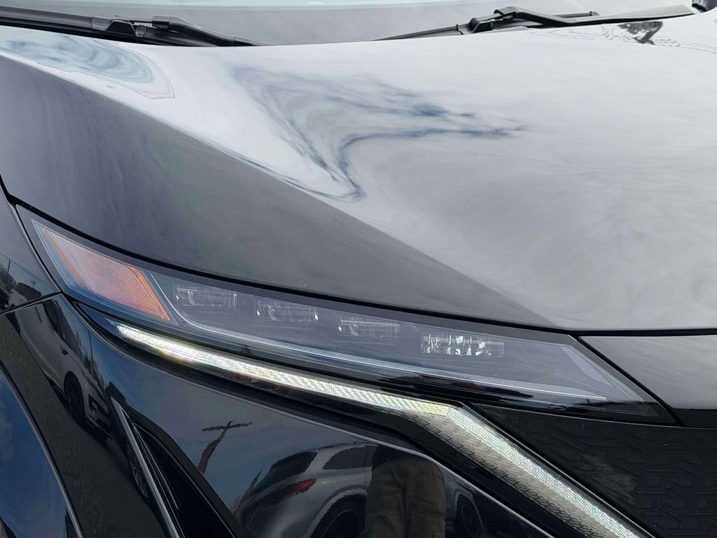 Used 2024 Nissan Ariya AWD image 10