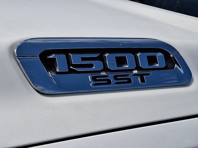 Used 2022 RAM 1500 Big Horn AWD/4WD image 6