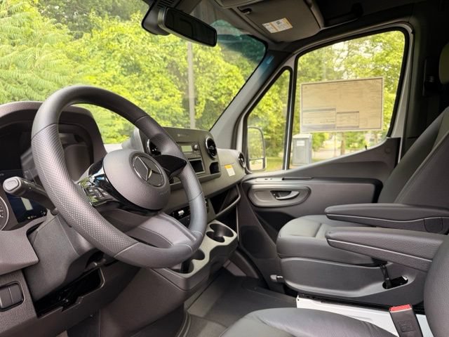 New 2025 Mercedes-Benz Sprinter 2500 image 11