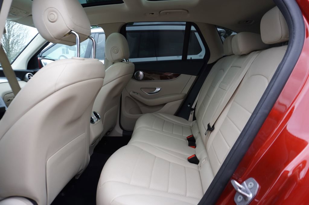 Used 2017 Mercedes-Benz GLC 300 image 4