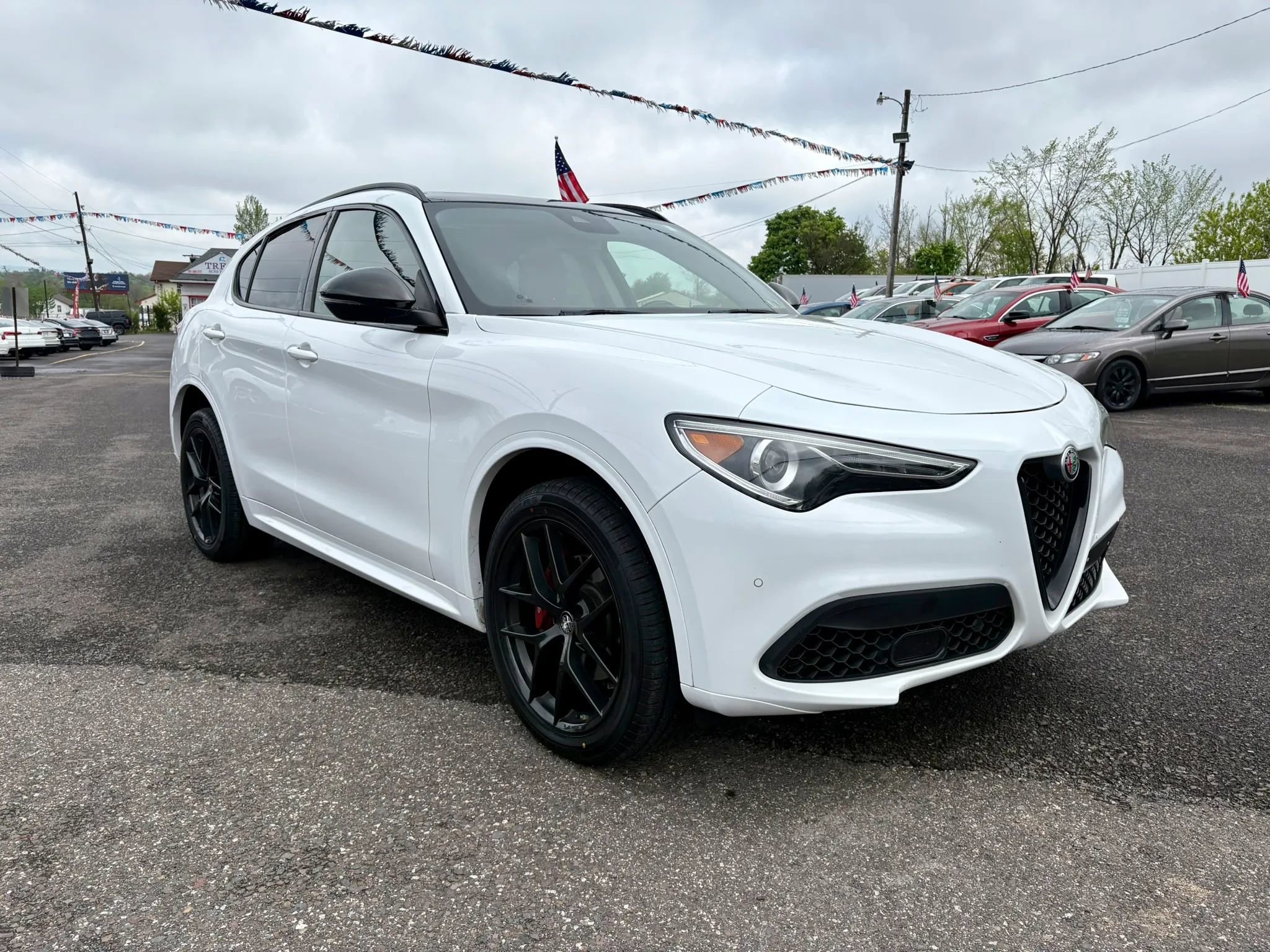 Used 2021 Alfa Romeo Stelvio Ti w/ Nero Edizione AWD/4WD image 7