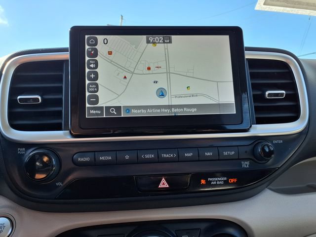 Used 2023 Hyundai Venue Limited FWD image 25