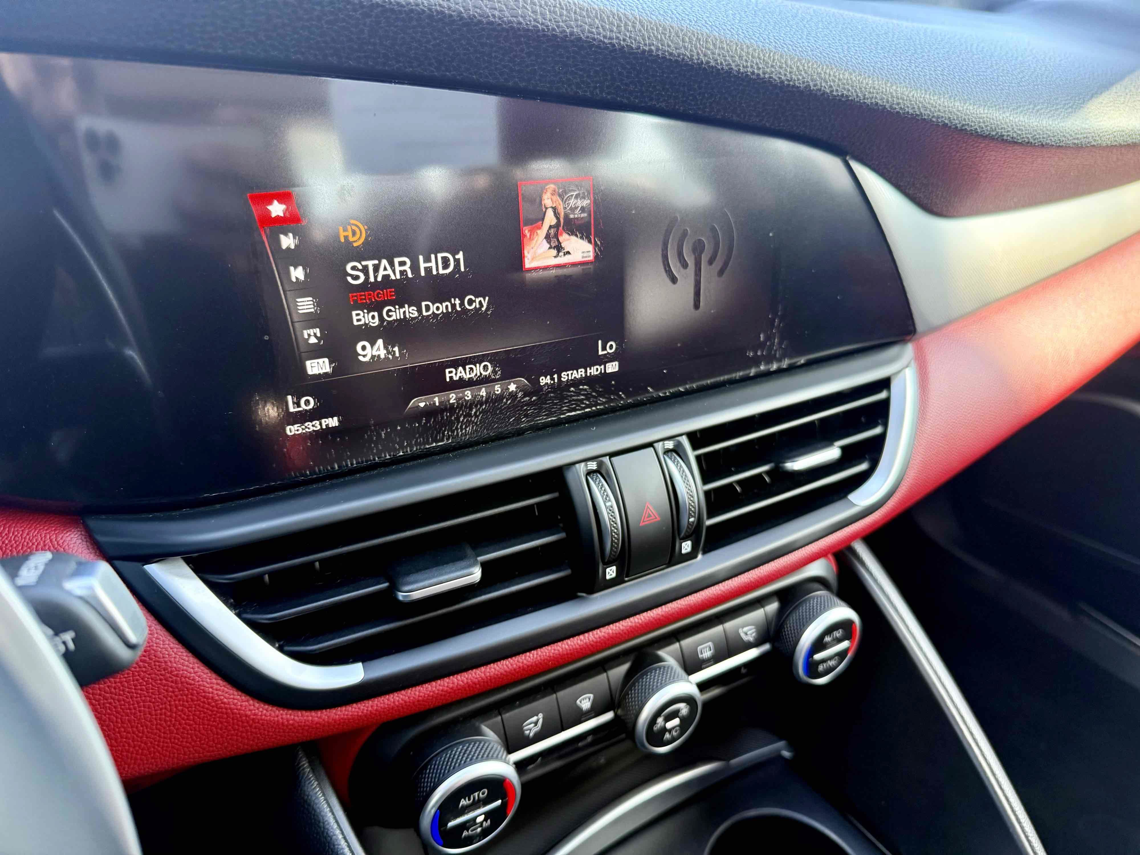 Used 2018 Alfa Romeo Giulia Ti Sport w/ Quick Order Package 22U Sport RWD image 28