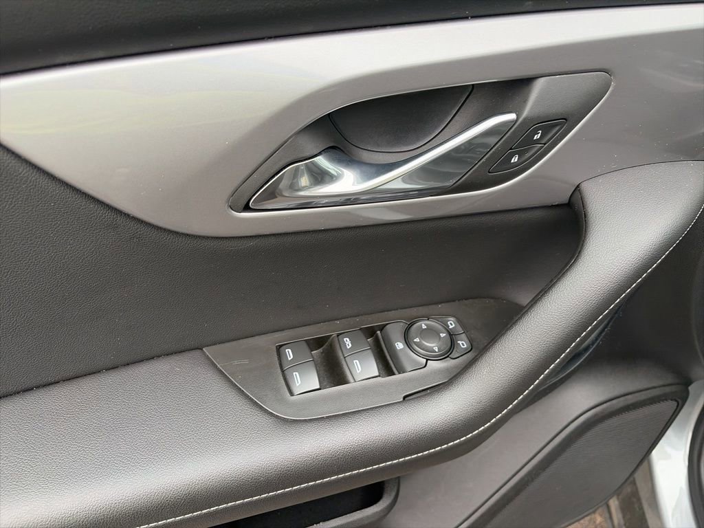 Used 2025 Chevrolet Blazer LT image 14