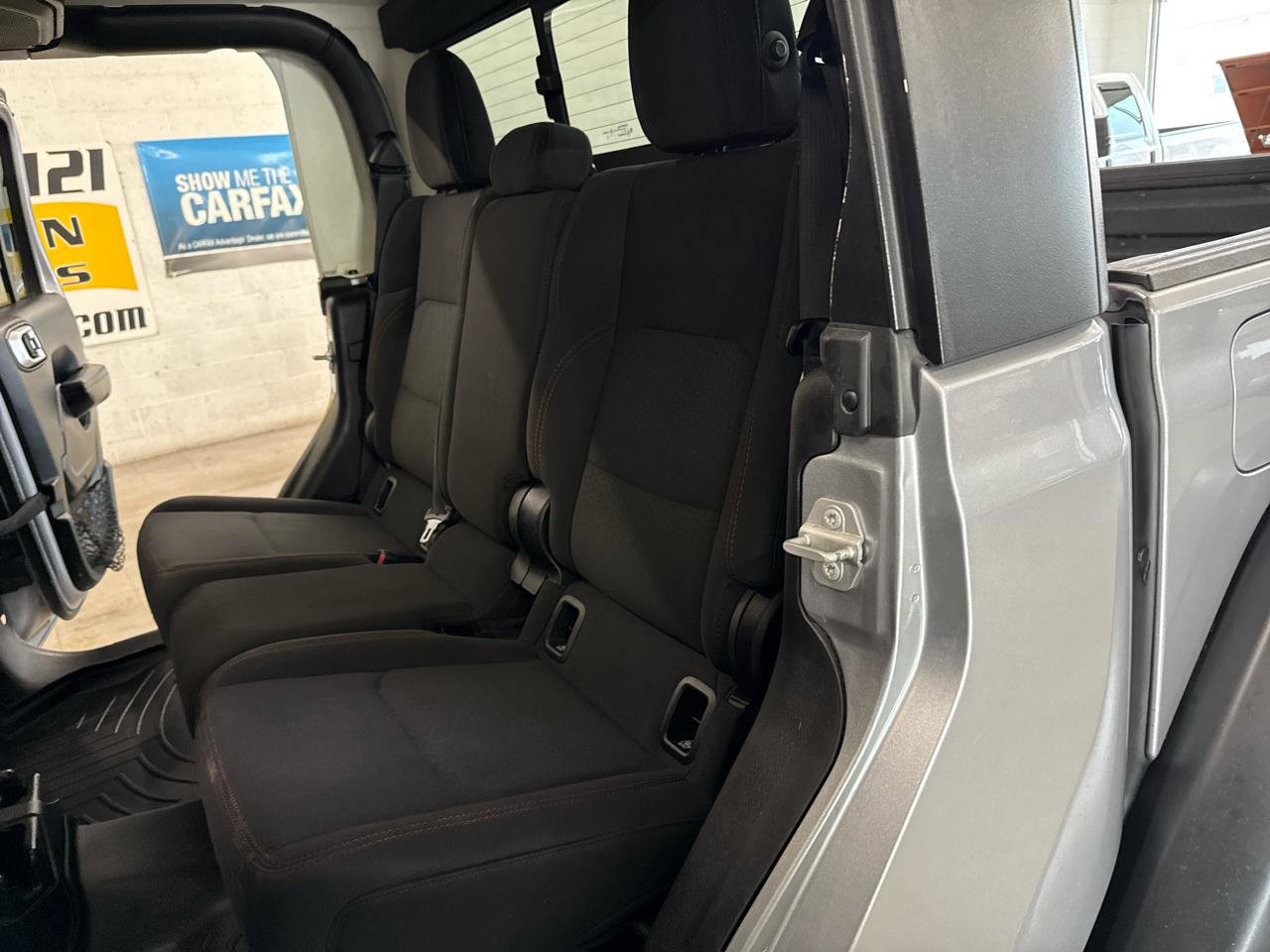 Used 2020 Jeep Gladiator Rubicon image 34