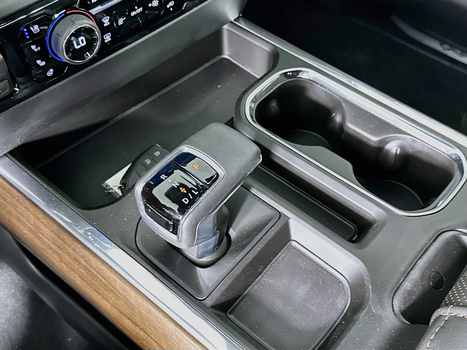 New 2026 Chevrolet Silverado 1500 High Country w/ Midnight Edition AWD/4WD image 17