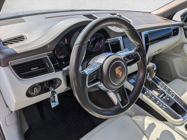 Used 2015 Porsche Macan S image 9