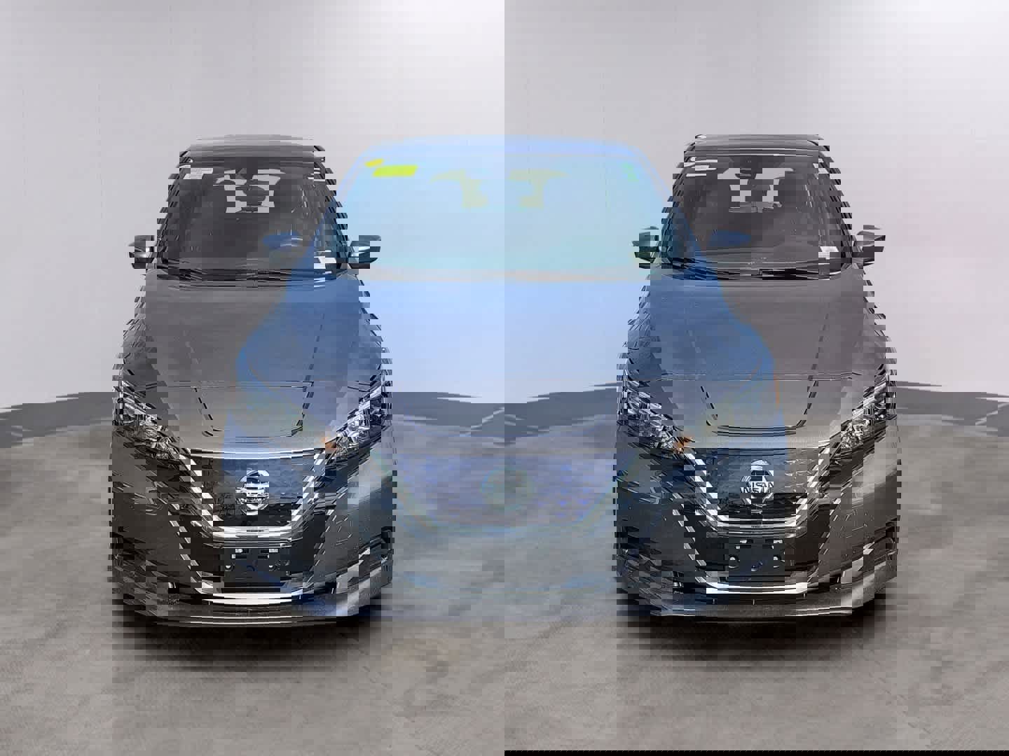 Used 2022 Nissan Leaf S image 2