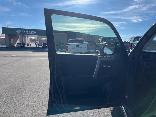 Used 2024 Toyota 4Runner Limited image 26