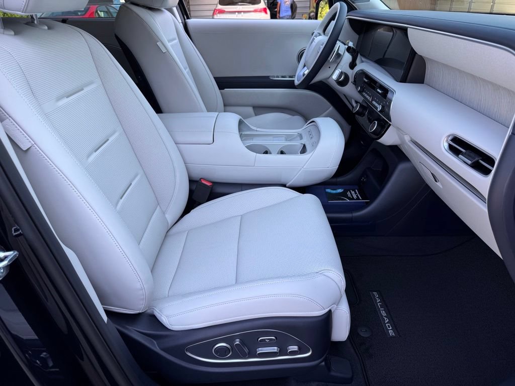 New 2026 Hyundai Palisade Calligraphy FWD image 20