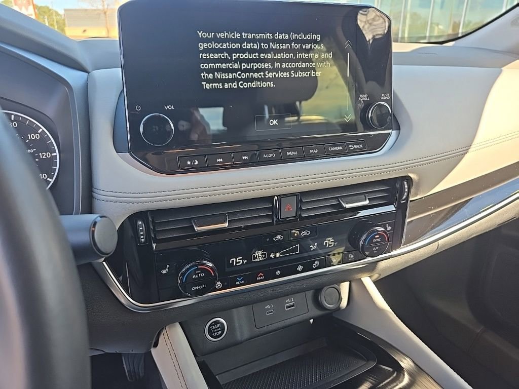 Used 2023 Nissan Rogue SL w/ SL Premium Package image 23