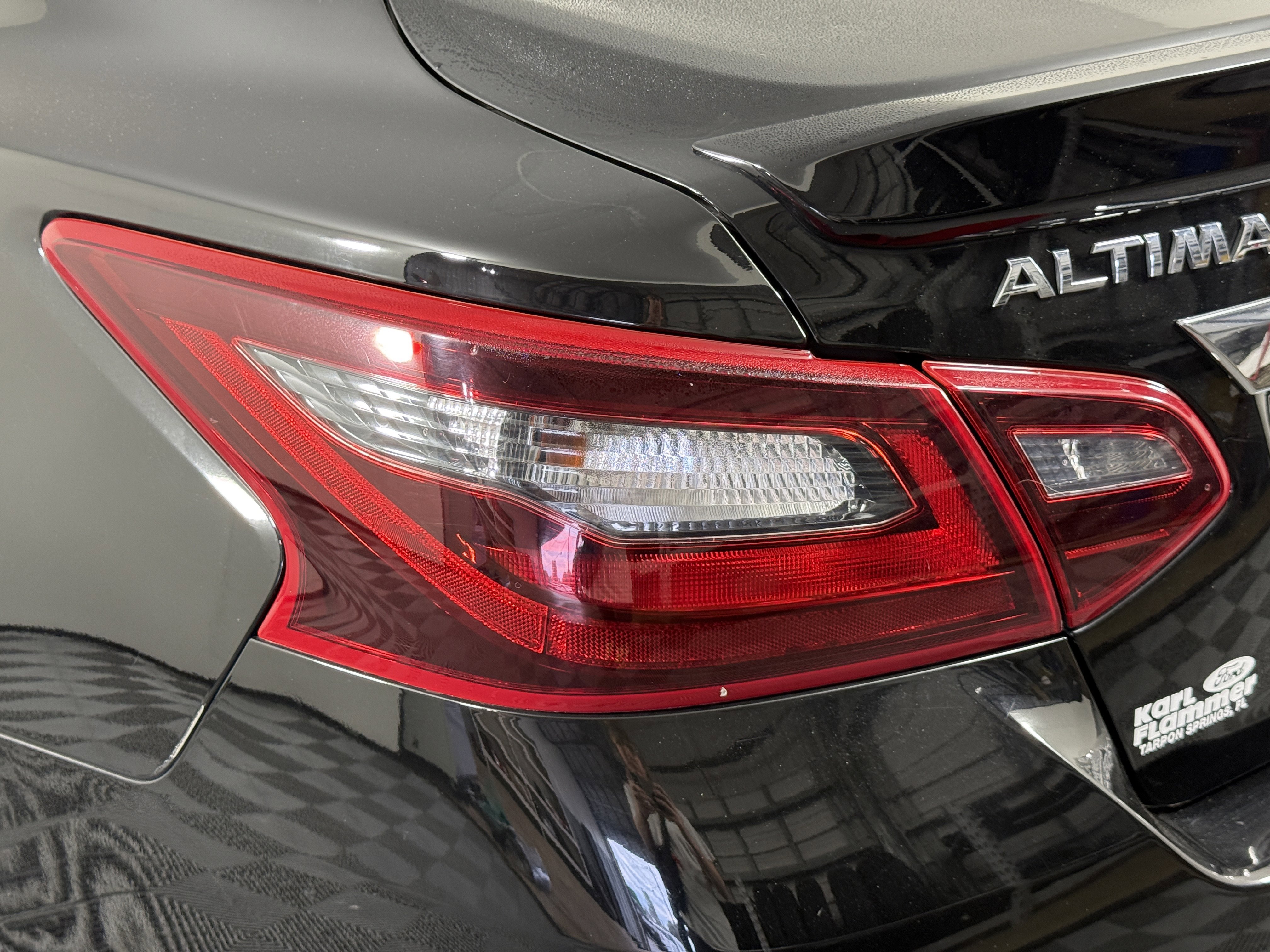 Used 2018 Nissan Altima 2.5 SR w/ SR Special Edition image 8