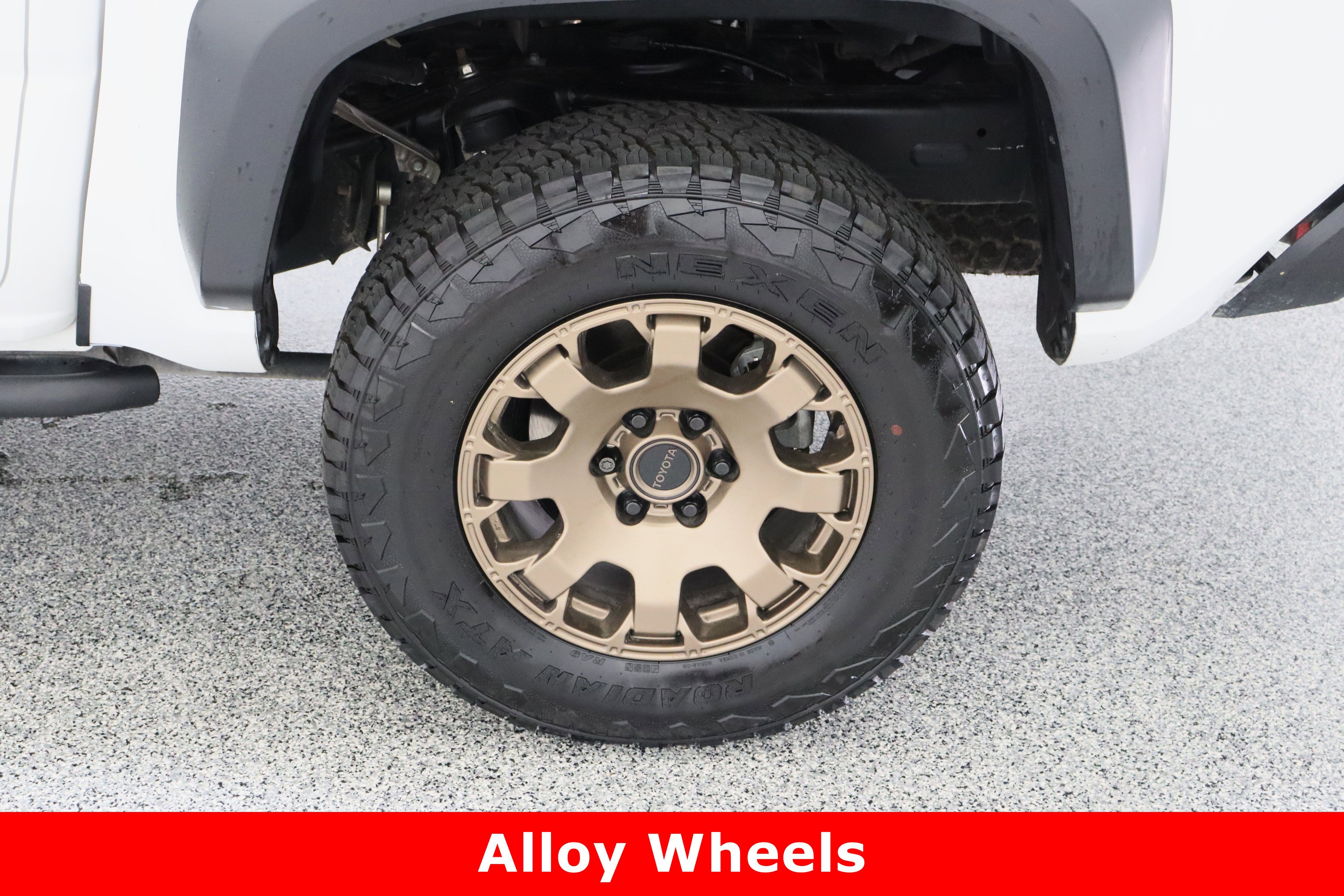 Used 2025 Toyota Tacoma 4x4 Double Cab Hybrid image 10