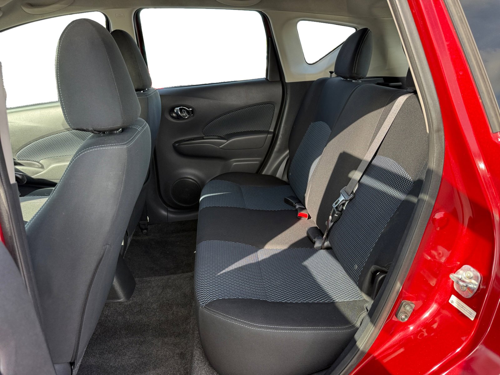 Used 2016 Nissan Versa Note SV w/ SV Appearance Package FWD image 16